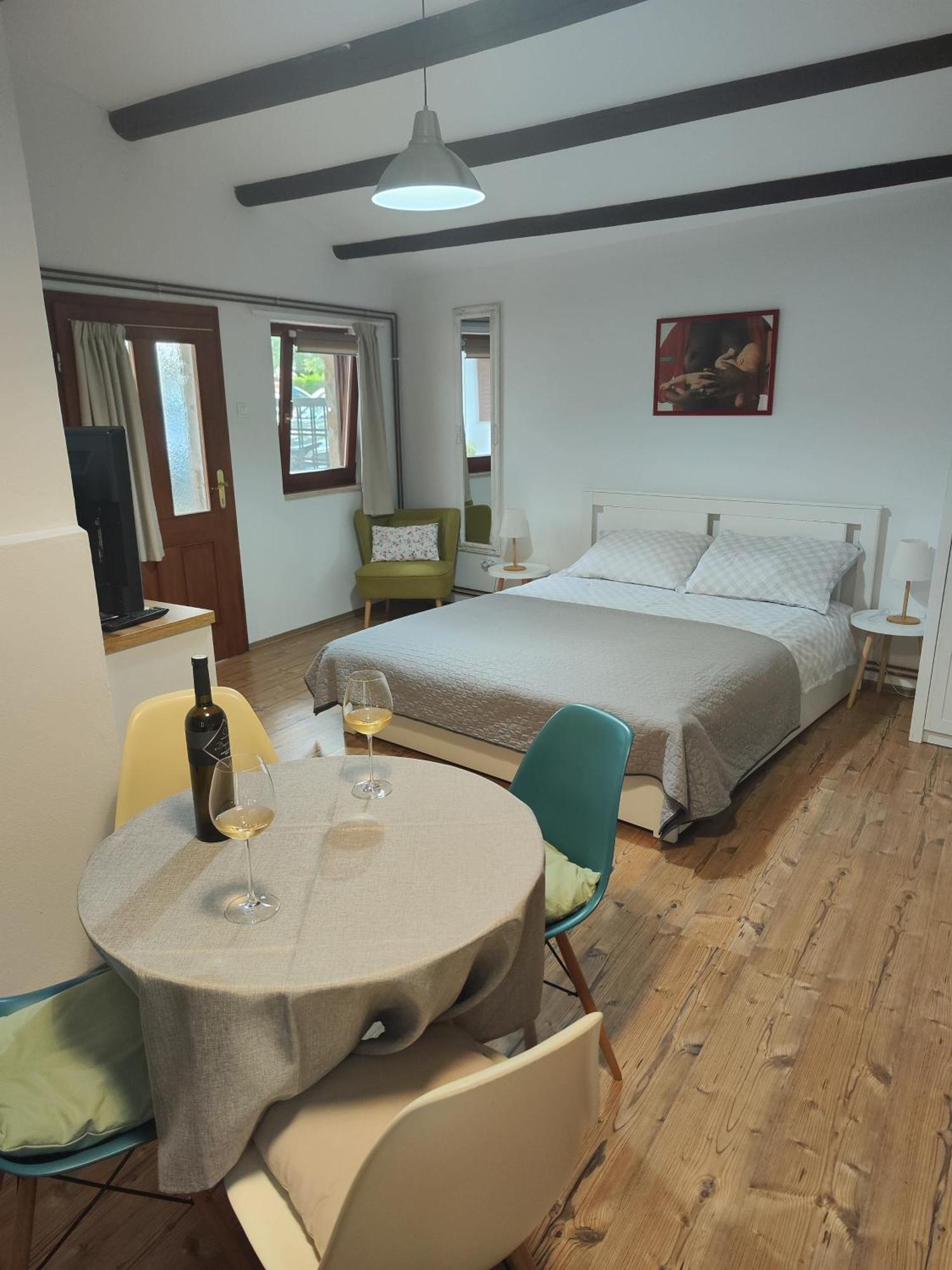 Apartments Val Ровинь Экстерьер фото