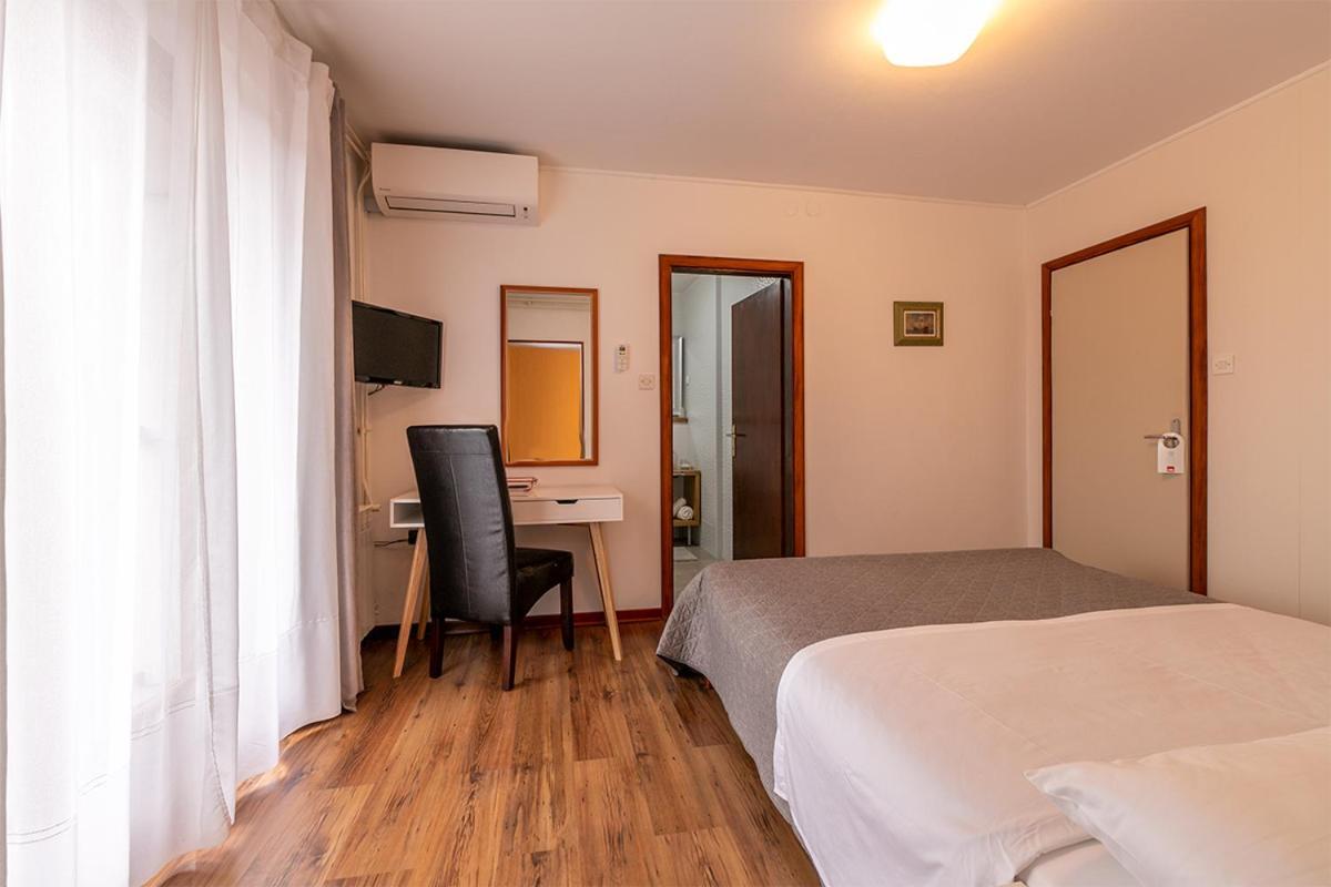 Apartments Val Ровинь Экстерьер фото